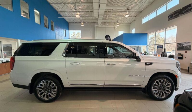 
								2024 GMC Yukon XL 4wd 4dr Denali full									