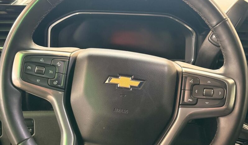 
								2025 Chevrolet Silverado 1500 Crew Cab Short Box 4 full									