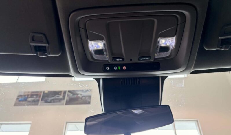 
								2025 Chevrolet Silverado 1500 Crew Cab Short Box 4 full									