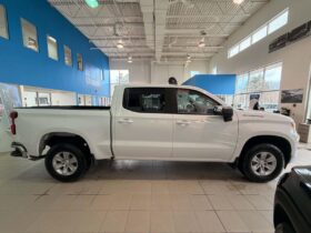 2025 Chevrolet Silverado 1500 Crew Cab Short Box 4