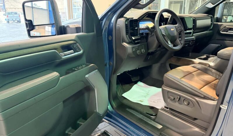 
								2026 Chevrolet Silverado 2500 4wd Crew Cab full									