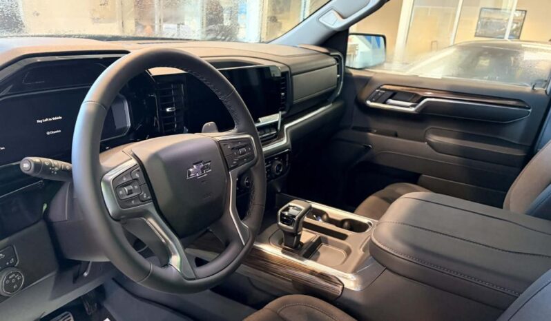 
								2026 Chevrolet Silverado 1500 Crew Cab Standard full									