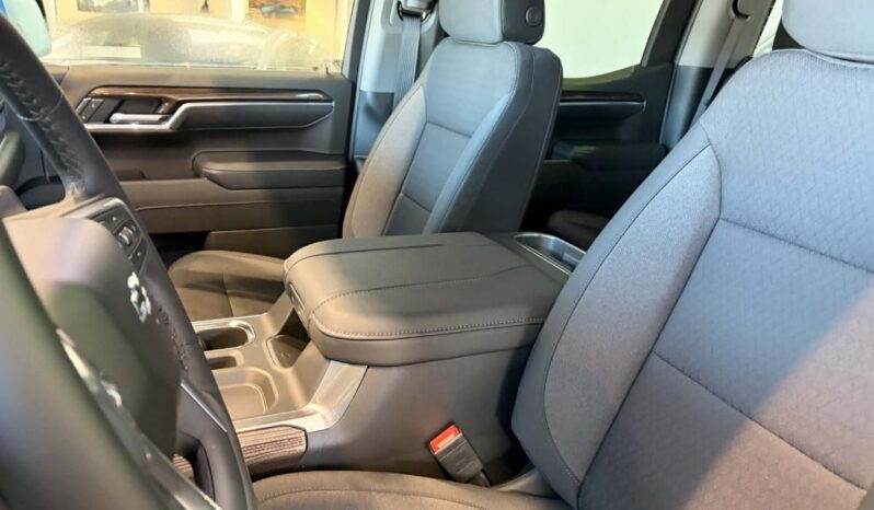 
								2026 Chevrolet Silverado 1500 Crew Cab Standard full									