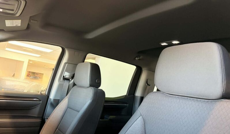 
								2026 Chevrolet Silverado 1500 Crew Cab Standard full									