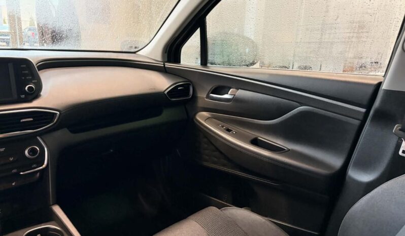 
								2020 Hyundai Santa Fe Essential Awd 2.4l full									