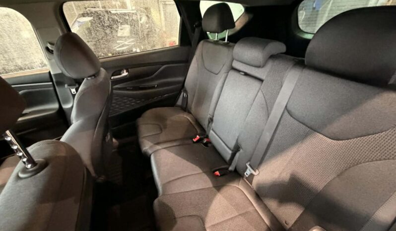 
								2020 Hyundai Santa Fe Essential Awd 2.4l full									