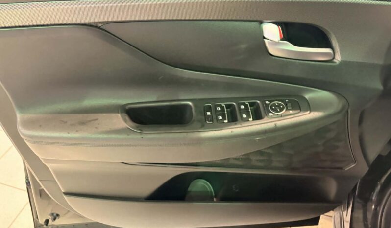 
								2020 Hyundai Santa Fe Essential Awd 2.4l full									