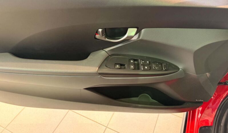 
								2020 Hyundai Veloster Turbo M6 full									