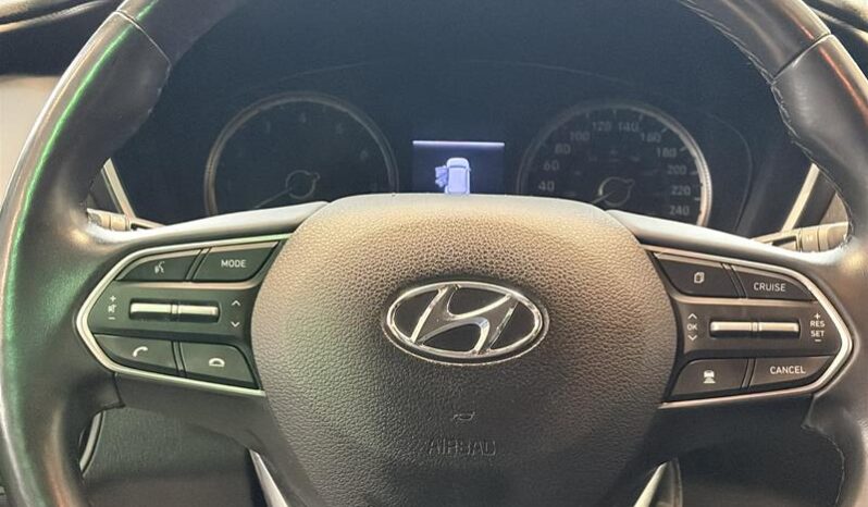 
								2020 Hyundai Santa Fe Essential Awd 2.4l full									