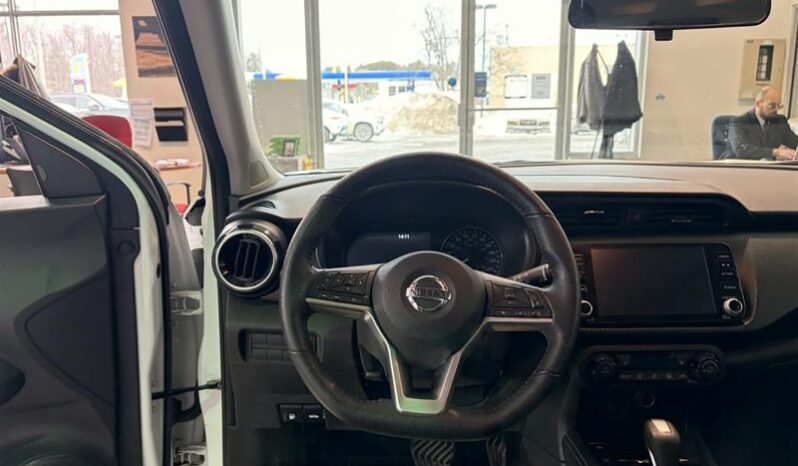 
								2021 Nissan Kicks Sv Cvt full									