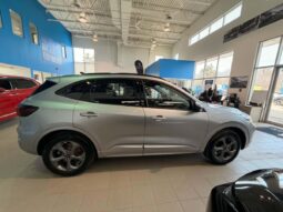 
										2023 Ford Escape St-Line Awd full									