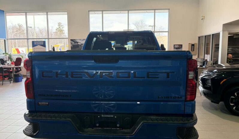 
								2024 Chevrolet Silverado 1500 Crew Cab Standard full									