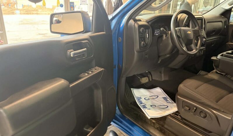 
								2024 Chevrolet Silverado 1500 Crew Cab Standard full									