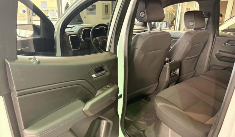 
								2024 GMC Canyon Crew Cab Short Box 4 full									