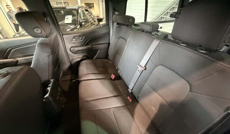 
								2024 GMC Canyon Crew Cab Short Box 4 full									