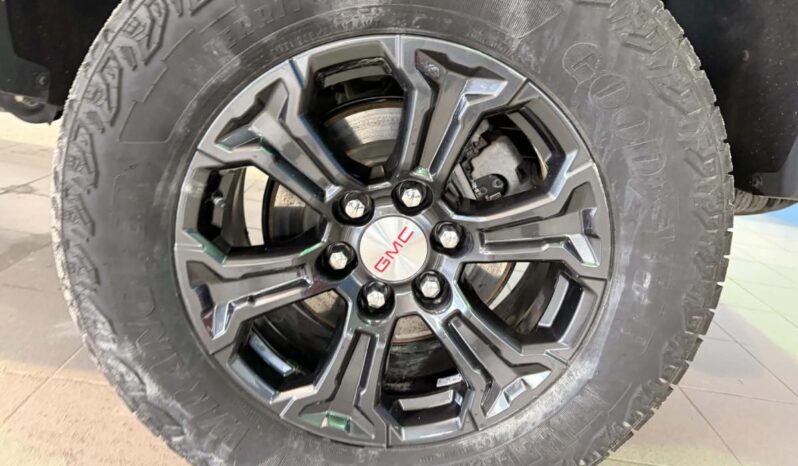 
								2024 GMC Canyon Crew Cab Short Box 4 full									