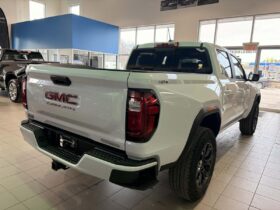 2024 GMC Canyon Crew Cab Short Box 4