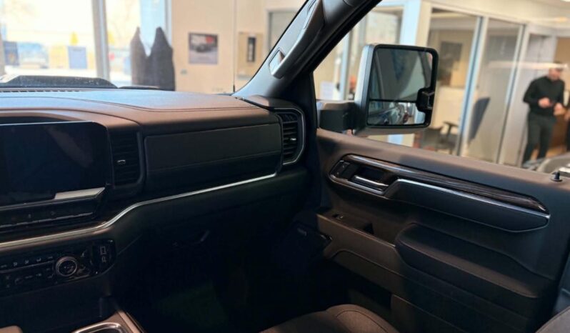
								2026 Chevrolet Silverado 1500 Crew Cab Standard full									
