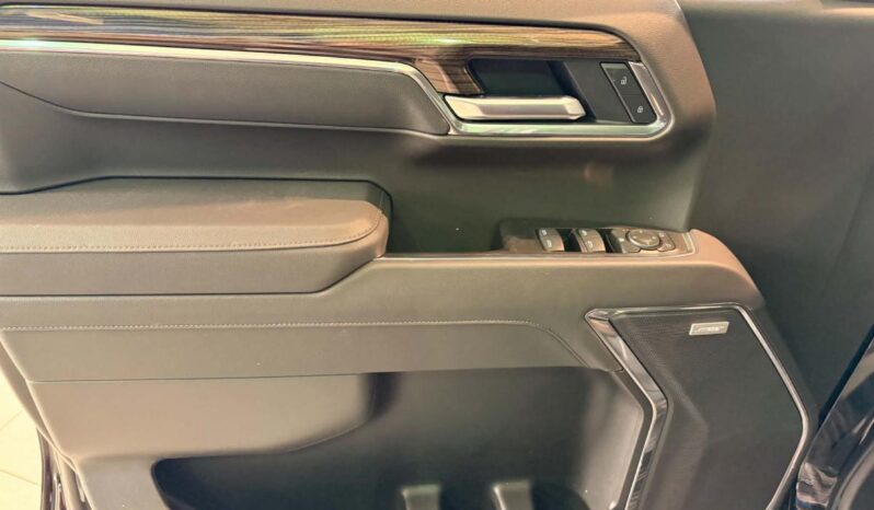 
								2026 Chevrolet Silverado 1500 Crew Cab Standard full									