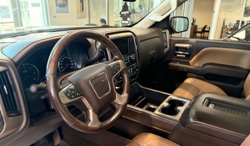 
								2017 GMC Sierra 1500 Crew 4×4 Denali full									