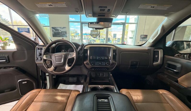 
								2017 GMC Sierra 1500 Crew 4×4 Denali full									