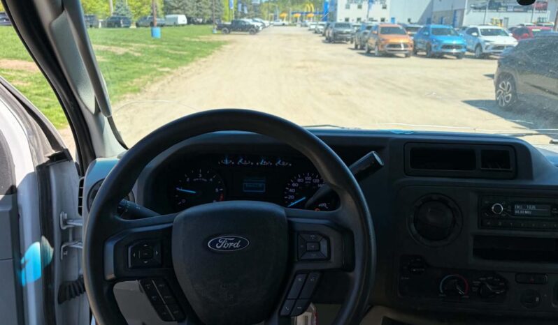 
								2023 Ford E-series E-450 Drw full									