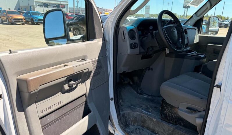 
								2023 Ford E-series E-450 Drw full									