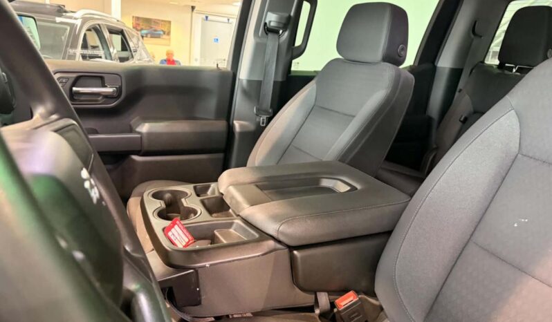 
								2024 Chevrolet Silverado 1500 Crew Cab Standard full									