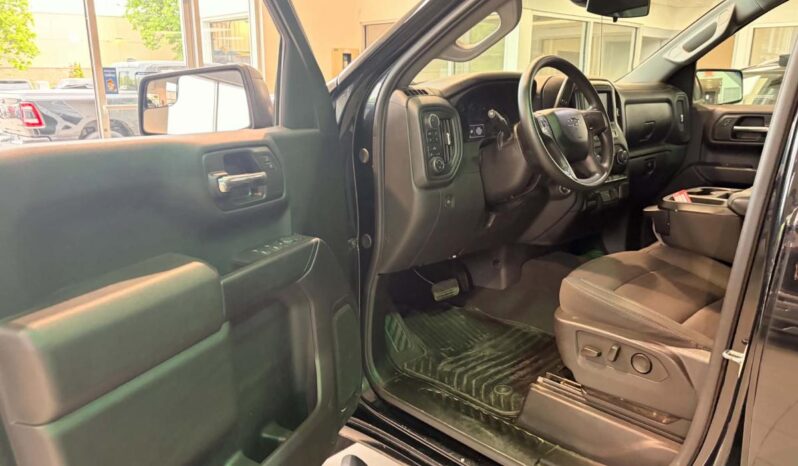 
								2024 Chevrolet Silverado 1500 Crew Cab Standard full									