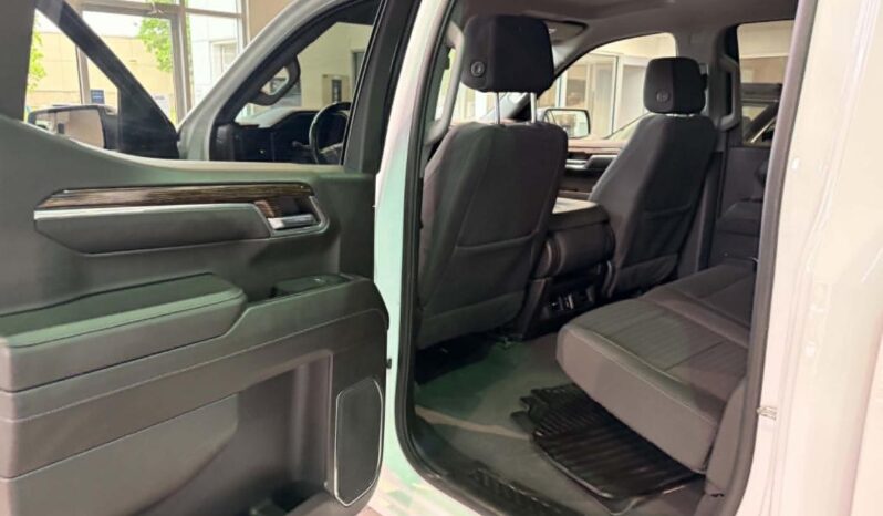 
								2024 GMC Sierra 1500 Crew Cab Standard full									