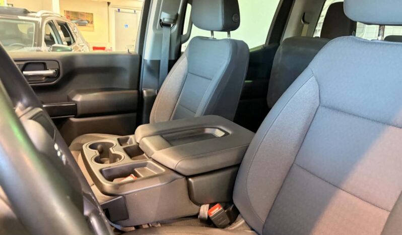 
								2025 Chevrolet Silverado 1500 Crew Cab Standard full									