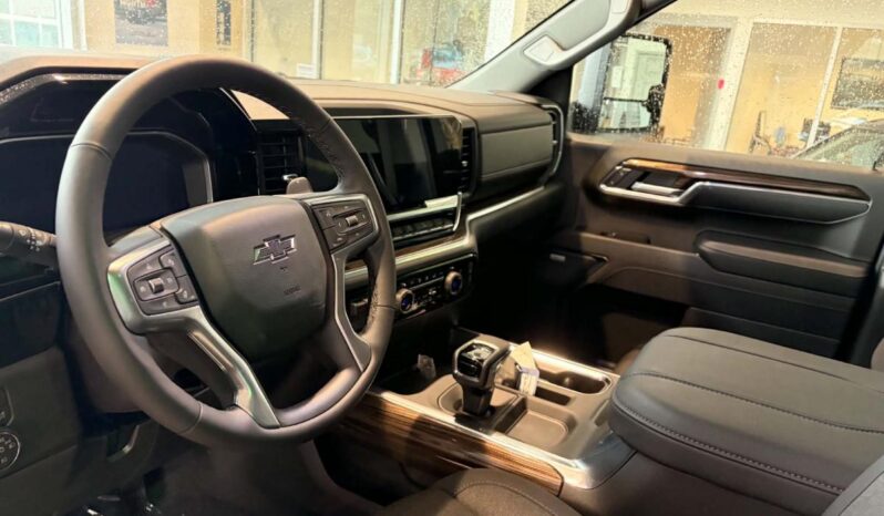 
								2026 Chevrolet Silverado 1500 Crew Cab Standard full									