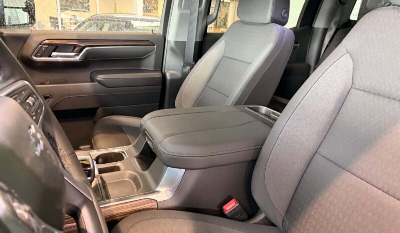
								2026 Chevrolet Silverado 1500 Crew Cab Standard full									