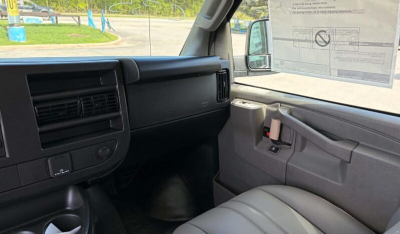 
								2026 Chevrolet Express Cargo Van 2500 Extd Wheelbase full									