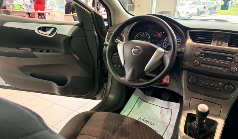 
								2014 Nissan Sentra 1.8 S 6sp full									