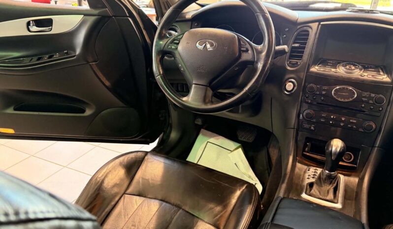 
								2015 Infiniti QX50 Wagon full									