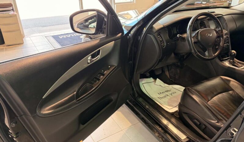 
								2015 Infiniti QX50 Wagon full									