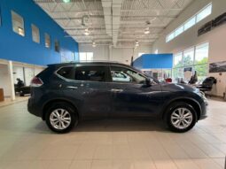 
										2016 Nissan Rogue Sv Awd Cvt full									