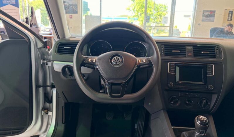 
								2016 Volkswagen Jetta Trendline Plus 1.4t full									