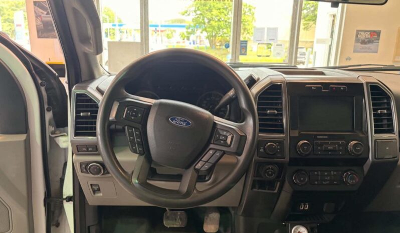 
								2020 Ford F-150 Xlt Awd full									