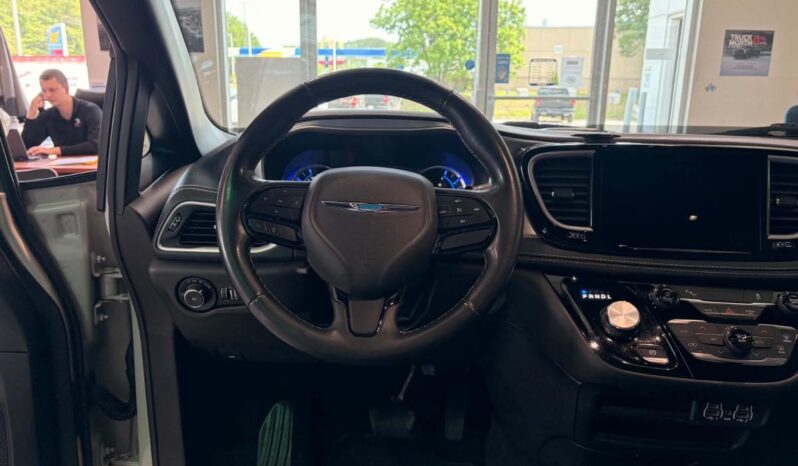 
								2021 Chrysler Pacifica Hybrid Touring L full									