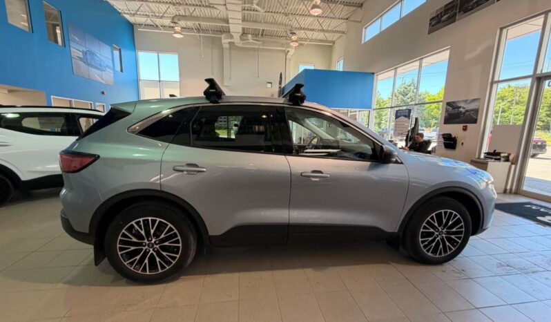 
								2022 Ford Escape Se Phev Fwd full									