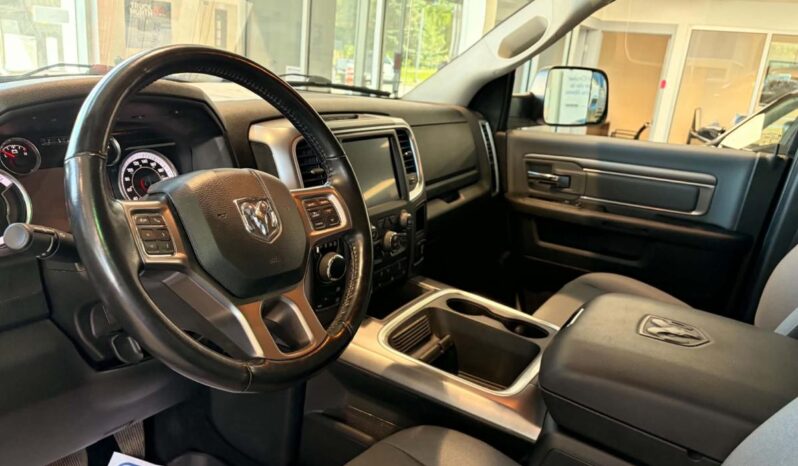 
								2022 RAM 1500 Slt 140.5″ Wb 5’7 full									