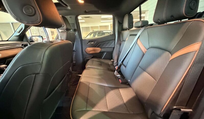 
								2023 GMC Canyon Crew Cab Short Box full									