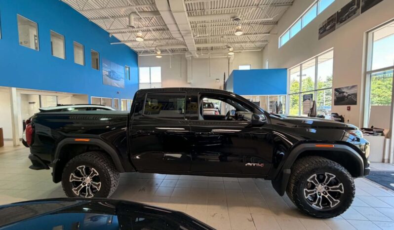 
								2023 GMC Canyon Crew Cab Short Box full									