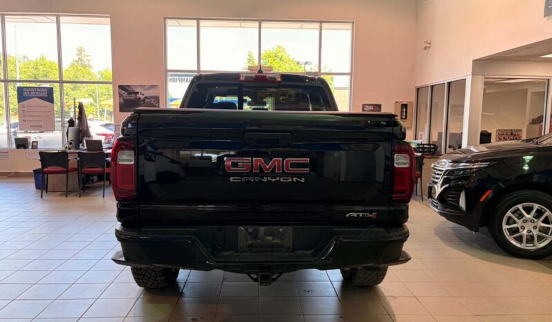 
								2023 GMC Canyon Crew Cab Short Box full									