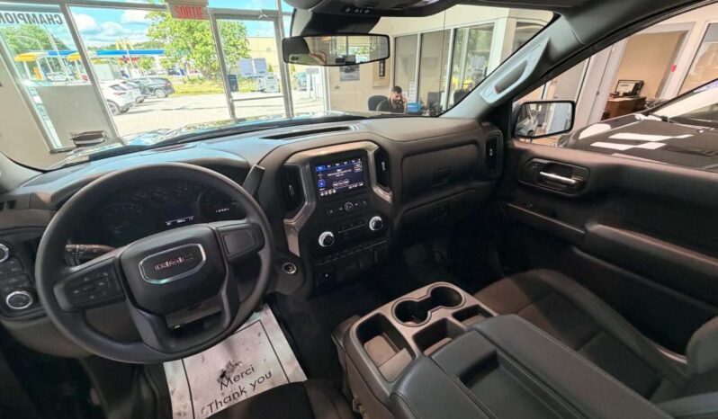 
								2024 GMC Sierra 1500 Regular Cab Standard full									