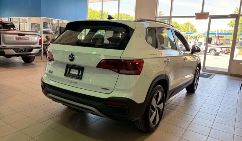 
								2024 Volkswagen Taos Trendline 1.5t 7sp full									
