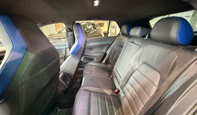 
								2024 Volkswagen Golf R 2.0 T 6sp full									