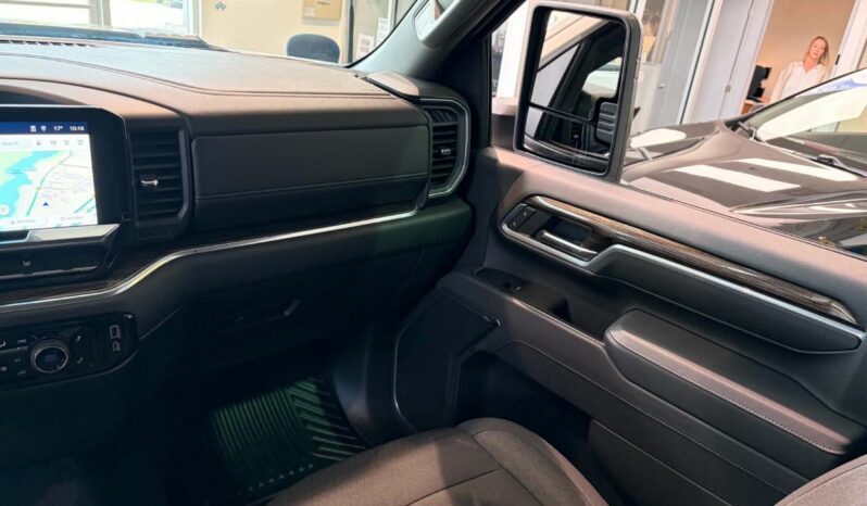 
								2025 Chevrolet Silverado 2500 4wd Crew Cab full									